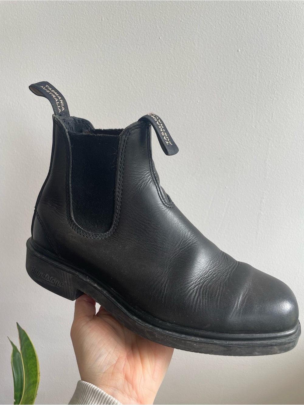 Blundstone Black Leather Chisel Toe Chelsea Boot Size 3 AUS
